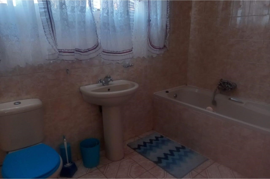 4 Bedroom Property for Sale in Minerva Gardens Northern Cape